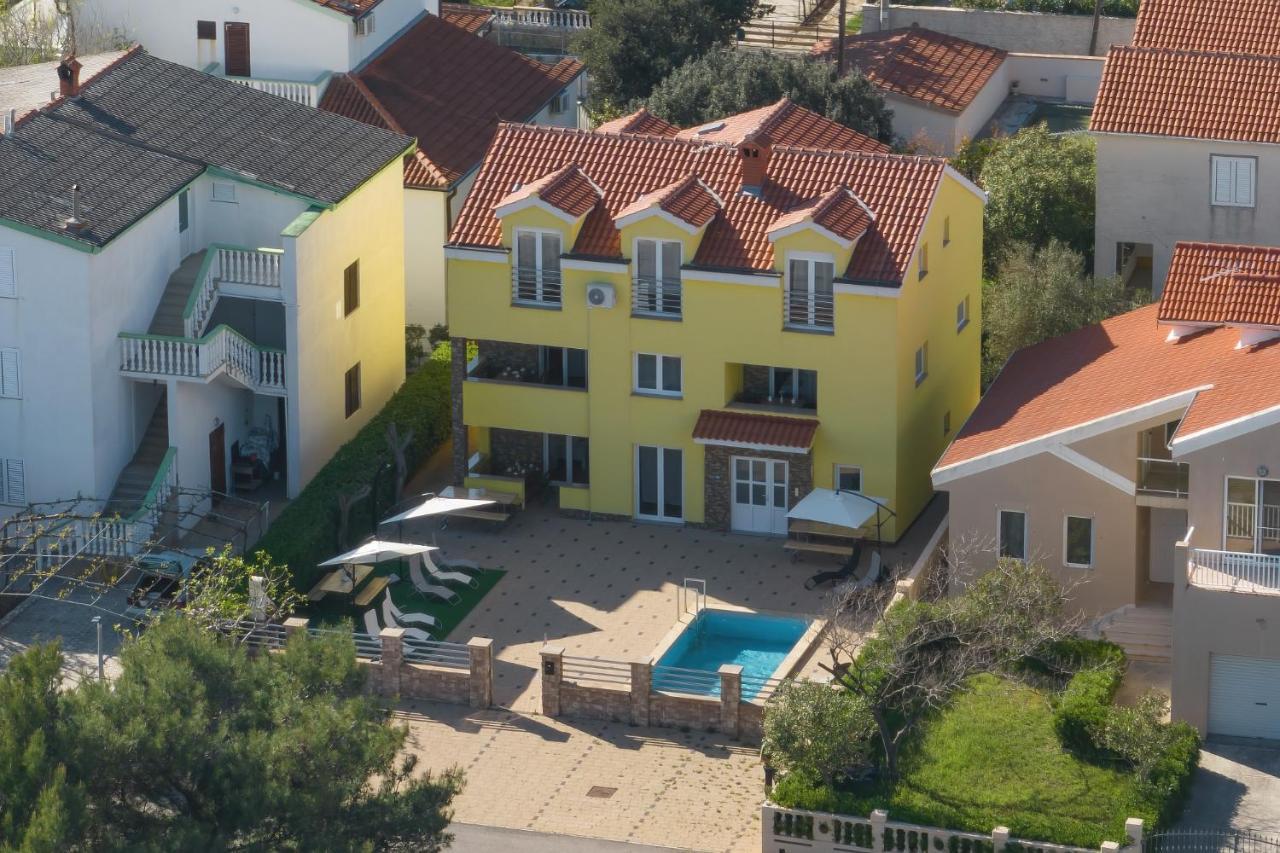 Apartments Oliva Vrsi Buitenkant foto